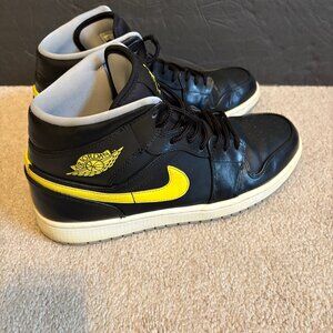 Nike Air Jordan 1 Mid Retro Basketball Shoes Men's Size 11 Black Yellow